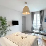 Comfortable Family Home In Paris